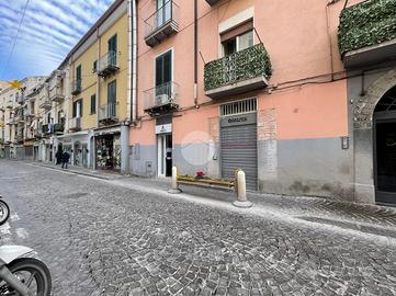 NEGOZIO A CASTELLAMMARE DI STABIA