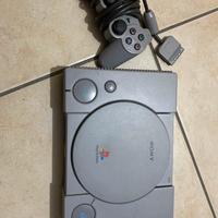 Vengo PlayStation 1 piu controller tutto usato