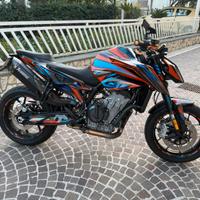Ktm duke 790 con tech pack