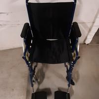 Carrozzina Standard per Anziani e Disabili