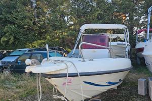 Barca 5,50 m, senza motore, scafo sano