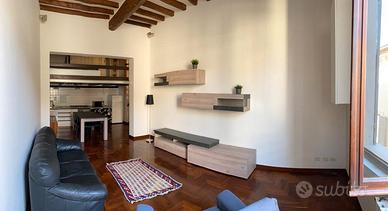 Centro Storico: appartamento arredato
