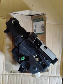 serratura anteriore sinistra Discovery 2 td5 