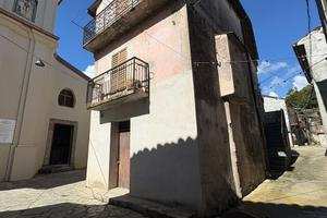 Casa indipendente a centrache