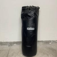 Sacco da boxe più guantoni