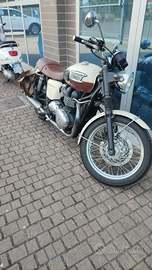 Bonneville T100
