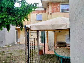 CASA A SCHIERA BICAMERE: già ristrutturata!