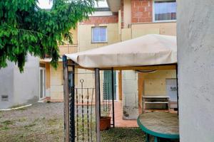CASA A SCHIERA BICAMERE: già ristrutturata!