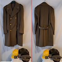 Lotto vintage militare cappotto, cappello e altro
