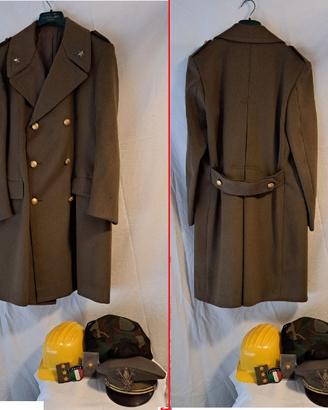 Lotto vintage militare cappotto, cappello e altro