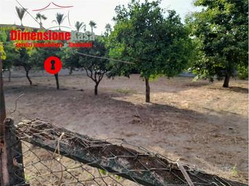 Terreno di 1050 m² a Comiziano