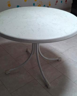Tavolo da esterno