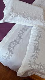 lenzuola ricamate a mano