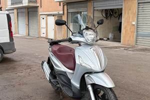 Piaggio Beverly 350 Sport Touring i.e. ABS ASR