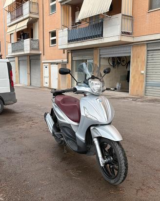 Piaggio Beverly 350 Sport Touring i.e. ABS ASR