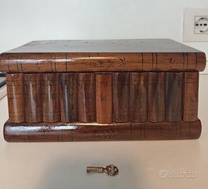 Portagioie in legno di noce. Inizi 900