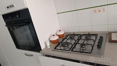 Cucina lineare bianca