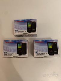 Telefono cellulare classico con tasti