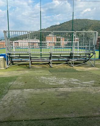 TRIBUNA MODULARE IN ACCIAO PER SPETTATORI