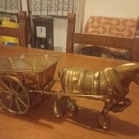 Cavallo carrozza di bronzo