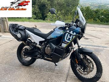 HUSQVARNA NORDEN 901 EXPEDITION 2023 ACCESSORIATA