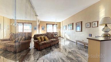 QUADRILOCALE PANORAMICO ULTIMO PIANO!