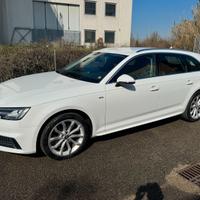 Audi A4 2.0 122CV S-Line