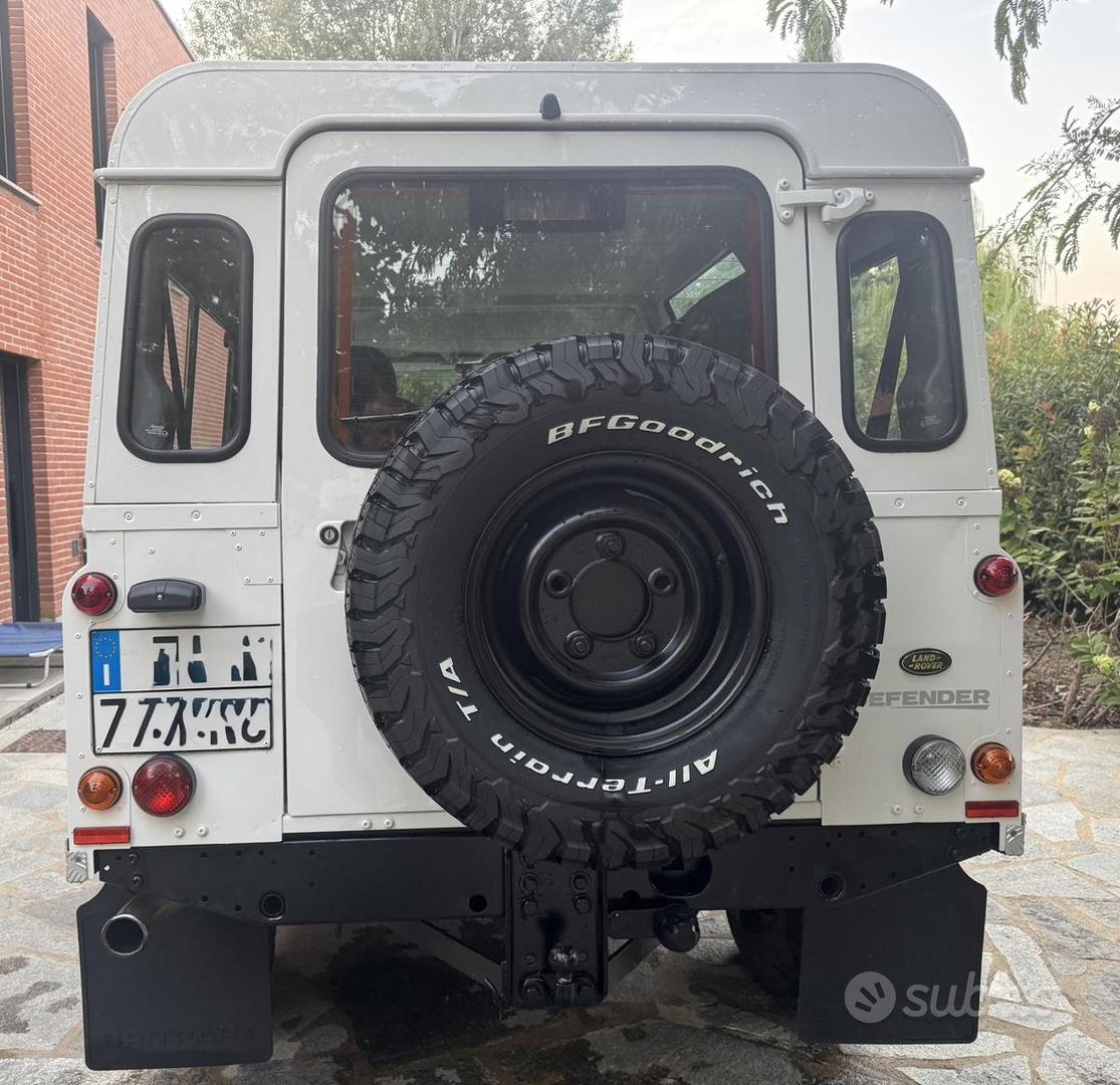 Land Rover Defender 2008 photo 3