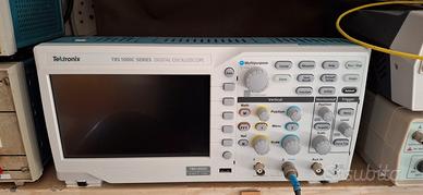 oscilloscopio digital tbs 1000c