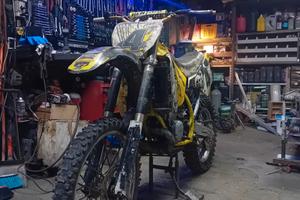 SUZUKI RM 250