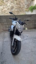 Yamaha xj6 2011