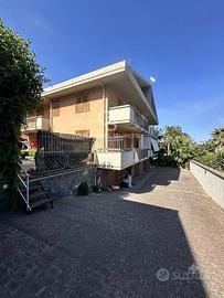 Villa bifamiliare - Aci Catena