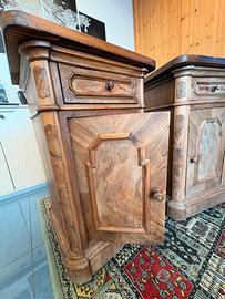Coppia di comodini antichi/vintage