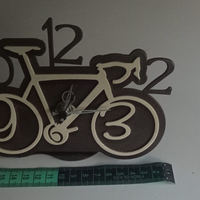 Orologio da tavolo in metallo