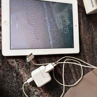 iPad 2 Wi-Fi 3G 16GB