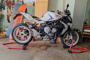 MV AUGUSTA BRUTAL 800 EAS ITALIA