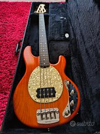 musicman stingray anno 1999