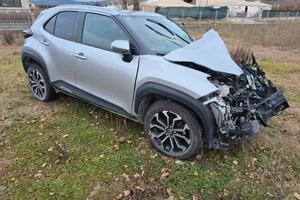 Toyota Yaris Cross 1.5 Hybrid 5p. E-CVT AWD-i Busi