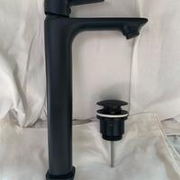 Rubinetto nero opaco