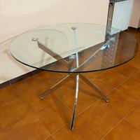 Tavolo rotondo da pranzo in design moderno