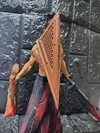 piramyd head e nurse silent hil