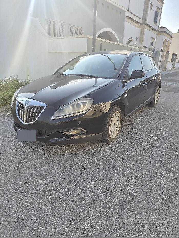 Lancia Delta (2008-2015)