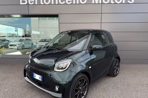 SMART ForTwo EQ Racingreen (22kW) KIT BRABUS-CAR