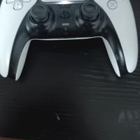 Play 5 con monitor da gaming e cuffie e scrivania 