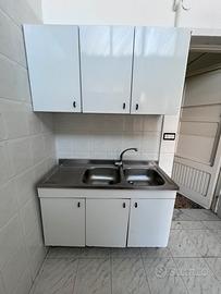 Mobile lavello con pensili