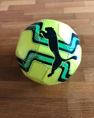 Pallone fluo Puma