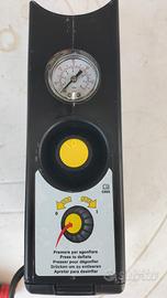 Compressore 12 volt per gonfiare ruote auto 