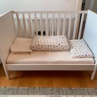Lettino di IKEA SUNDVIK e materasso JÄTTETRÖTT
