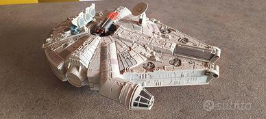 astronave Millennium Falcon