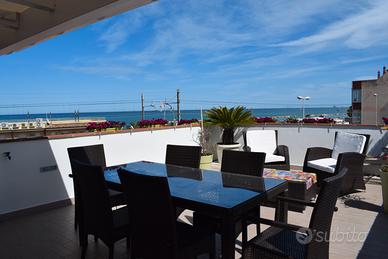 Delizioso appartamento vista mare